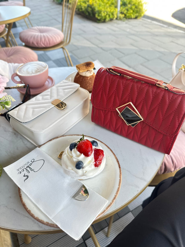 Капитонирана червена чанта Bliss