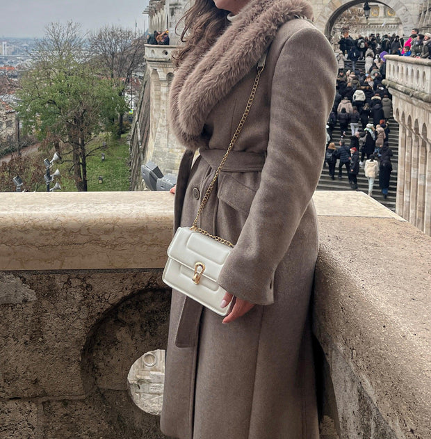 бяла чанта Дарина